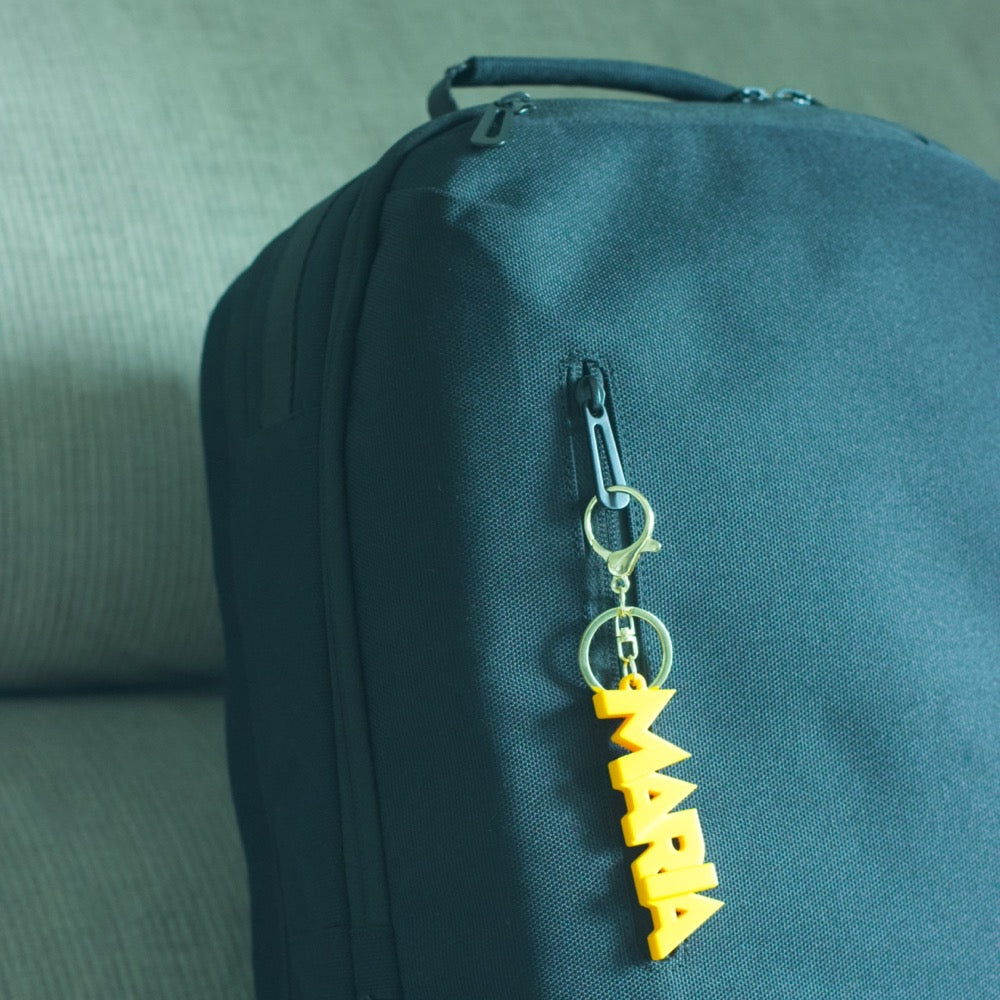 Llavero Personalizado con Nombre, Adorno para Bolso o Mochila, Colores Pastel — Regalo para Boda / Comunión