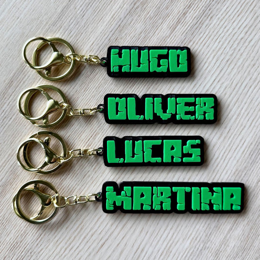Llavero Personalizado de Minecraft — Nombre Personalizado en Fuente Impresa en 3D — Etiqueta con Nombre, Adorno para Bolsa, Llavero, Etiqueta para Bolsa, Etiqueta para Mochila — Regalo de Videojuego