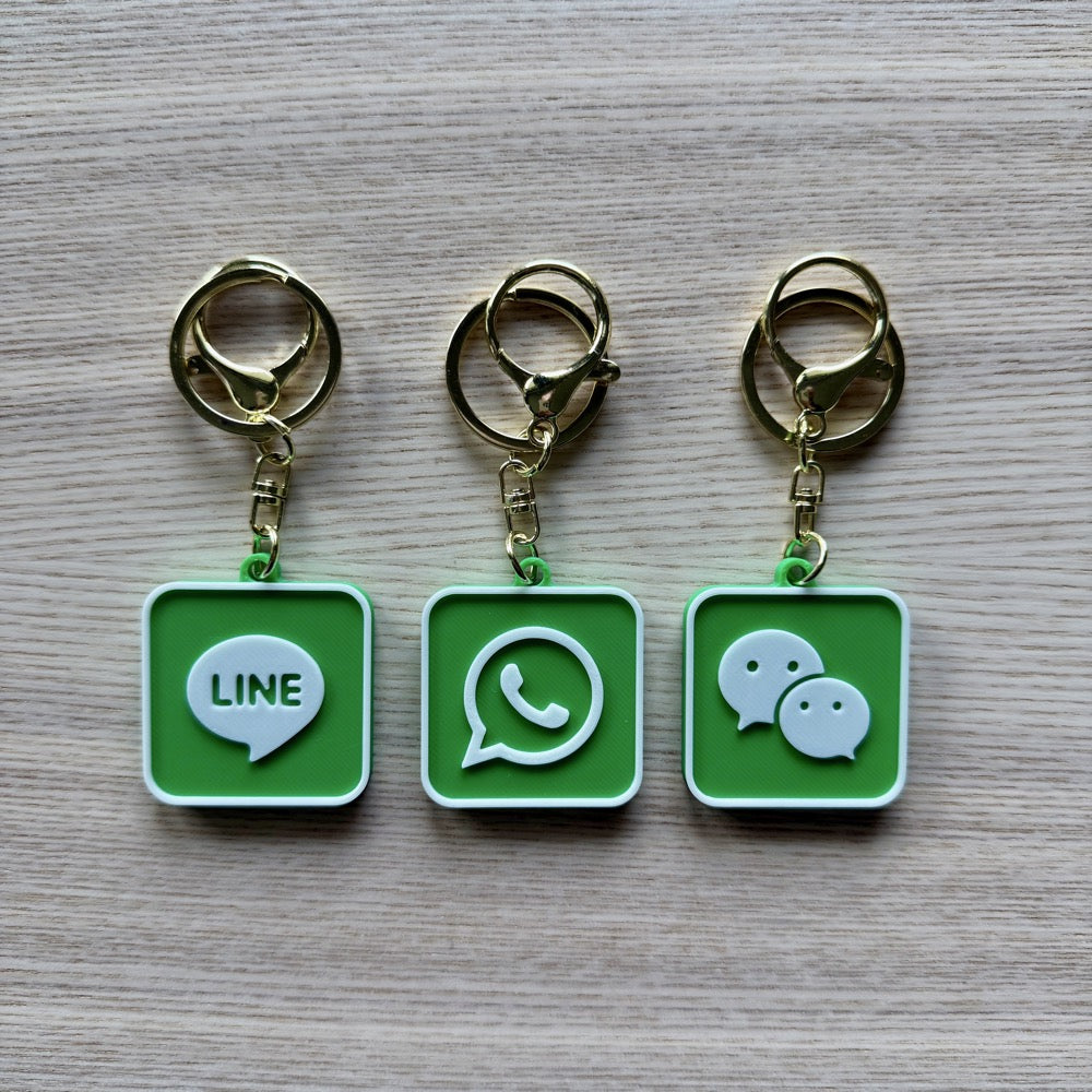 Llavero NFC para Redes Sociales: Acceso instantáneo con un simple toque. Tu cuenta de Instagram, TikTok o LinkedIn lista para compartir