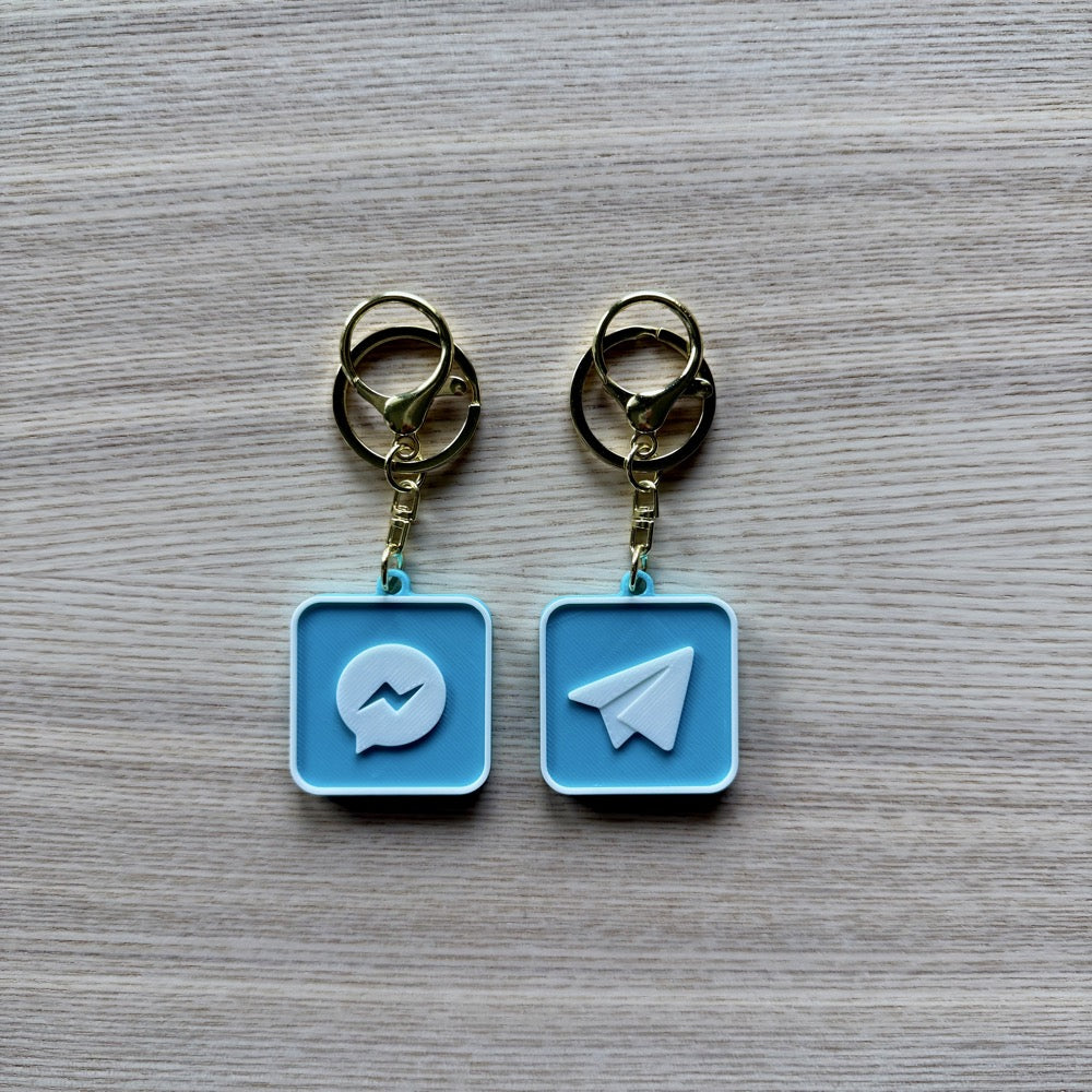 Llavero NFC para Redes Sociales: Acceso instantáneo con un simple toque. Tu cuenta de Instagram, TikTok o LinkedIn lista para compartir