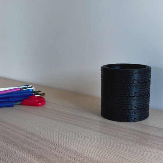 Lapicero Ruedas de Fórmula 1, Portalápices Neumático de Carreras, 10 cm x 10 cm, Organizador de Escritorio para Herramientas y Útiles, Negro